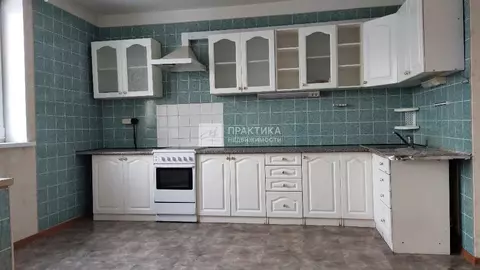 Продается 4-комнатная квартира