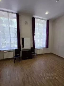 Офис в Ульяновская область, Ульяновск Октябрьская ул., 22с15 (65 м)