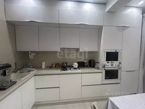 2-к кв. Ямало-Ненецкий АО, Новый Уренгой просп. Губкина, 7А (80.4 м)