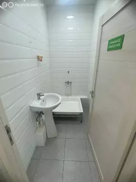 Торговая площадь (211 м)