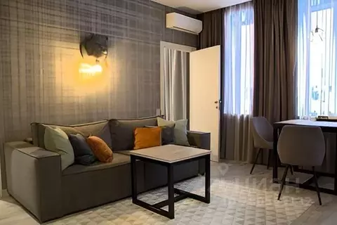 3-к кв. Удмуртия, Ижевск пл. имени 50-летия Октября, 3 (48.0 м)