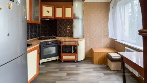 3-к кв. Омская область, Омск Заозерный мкр, просп. Менделеева, 1 (58.4 ...