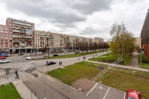 3-к кв. Санкт-Петербург Гражданский просп., 32 (109.7 м)