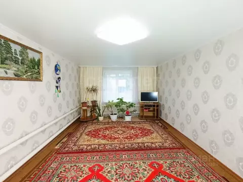 Дом в Оренбургская область, Октябрьский район, пос. Краснооктябрьский ...