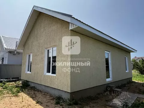 Дом в Саратовская область, Энгельсский район, пос. Новопушкинское ул. ...