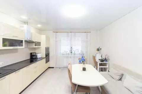 3-к кв. Тюменская область, Тюмень Кремлевская ул., 112к1 (77.6 м)