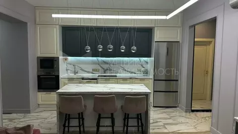 2-к кв. Тюменская область, Тюмень ул. Николая Семенова, 19 (68.3 м)