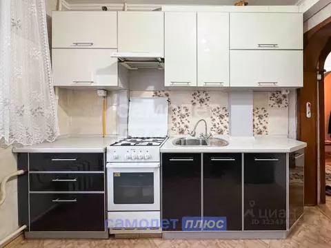 4-к кв. Чувашия, Новочебоксарск проезд Энергетиков, 8 (71.9 м)