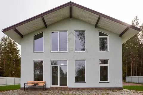 Дом в Ленинградская область, Приозерский район, Раздольевское с/пос, ...