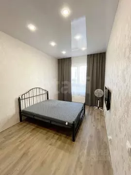 1-к кв. Тюменская область, Тюмень ул. Сергея Свиридова, 7 (37.5 м)