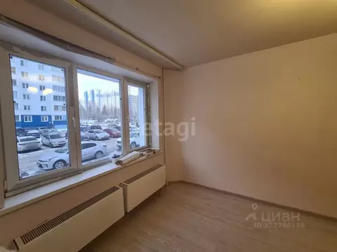 3-к кв. Курганская область, Курган Заозерный жилрайон, 5-й мкр, 18к2 ...