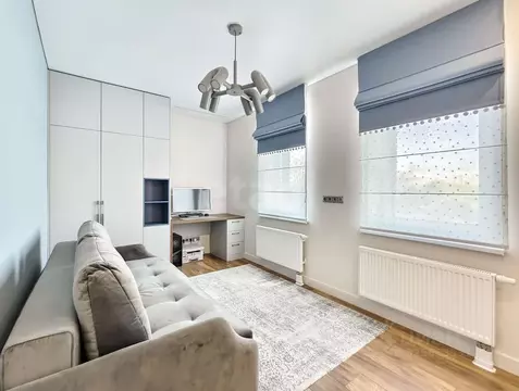 3-к кв. Тюменская область, Тюмень Новгородская ул., 3 (70.0 м)