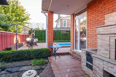 Дом в Краснодарский край, Краснодар ул. Вербная, 4/1 (233 м)