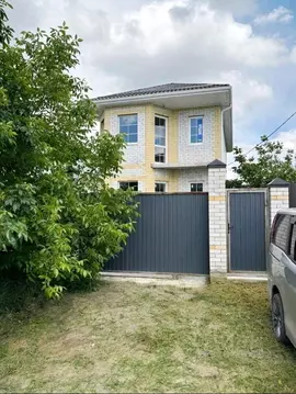 Дом в Краснодарский край, Динской район, Новотитаровская ст-ца ул. ...