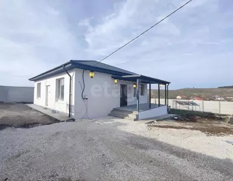 Дом в Крым, Симферопольский район, Трудовское с/пос, с. Строгоновка ...