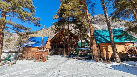 Коттедж в Алтай, Чемальский район, Узнезинское с/пос, с. Узнезя ул. ...