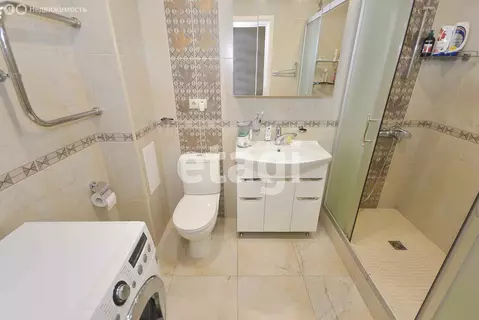 2-комнатная квартира: Тюмень, улица Льва Толстого, 64 (59.4 м)