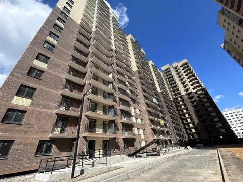 3-к кв. Ярославская область, Ярославль ул. Строителей, 16к3 (87.0 м)