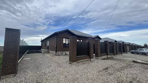 Коттедж в Ставропольский край, Михайловск Шпаковский район, ул. Бориса ...