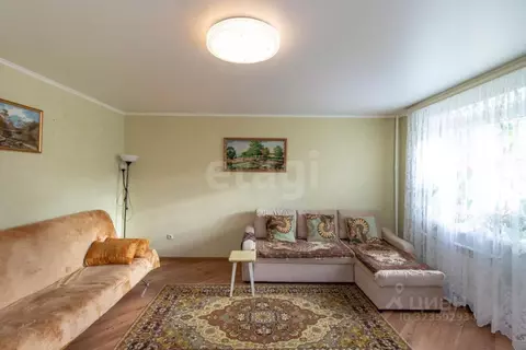 2-к кв. Тюменская область, Тюмень ул. Избышева, 8 (66.0 м)