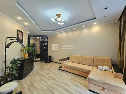 Продается 2-комнатная квартира