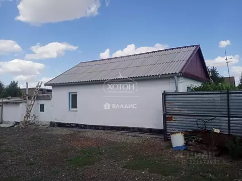 Дом в Калмыкия, Целинный район, с. Троицкое ул. Братьев Алехиных (80 ...