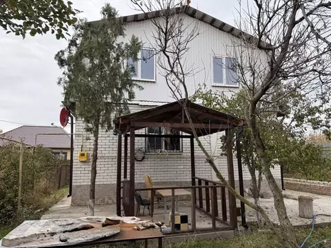 Дом в Астраханская область, Приволжский район, пос. Новоначаловский  ...