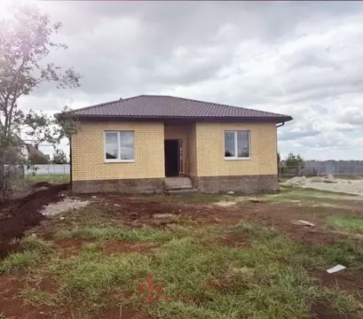 Дом в Белгородская область, Корочанский район, Мелиховское с/пос, с. ...