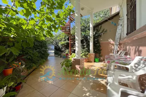 Дом в Крым, Феодосия ул. Федько, 10 (70 м)