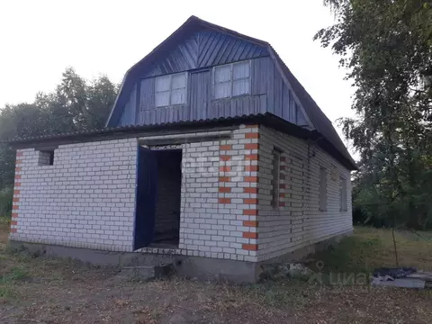 Дом в Брянская область, Навлинский район, Бяковское с/пос, с. Бяково ...