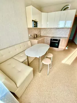 2-к кв. Сахалинская область, Южно-Сахалинск просп. Мира, 190А (70.0 м)