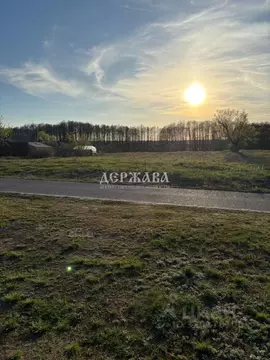 Участок в Белгородская область, Старооскольский городской округ, с. ...