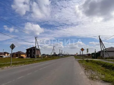 Участок в Тюменская область, Тюменский район, д. Падерина  (8.2 сот.)