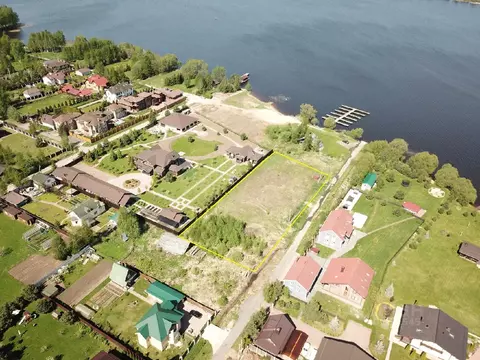 Участок в Тверская область, Конаковский муниципальный округ, д. Плоски ...