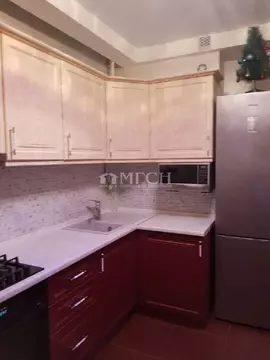 Продается 2-комнатная квартира