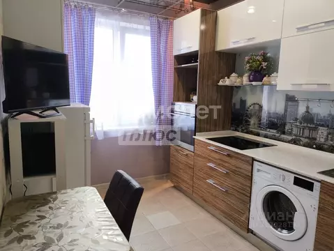 3-к кв. Челябинская область, Челябинск ул. Братьев Кашириных, 93 (68.3 ...