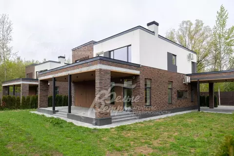 Дом в Москва Чароит кп,  (330 м)