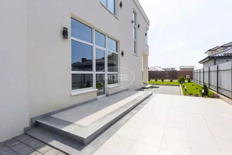 Дом в Калининградская область, Зеленоградск ул. Южная (385 м)