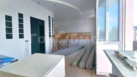 Продается 4-комнатная квартира