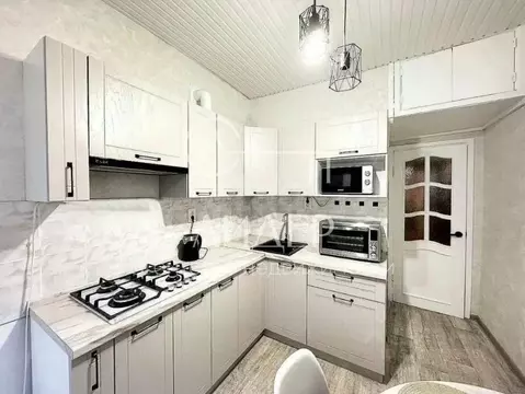 3-к кв. Краснодарский край, Сочи Светлана мкр, ул. Дмитриевой, 30А ...