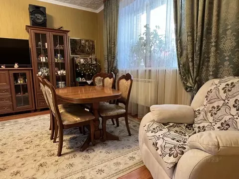 Коттедж в Омская область, Омск ул. 9-я Любинская, 92 (260 м)