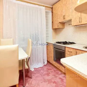 3-к кв. Нижегородская область, Нижний Новгород Комсомольская пл., 10к3 ...