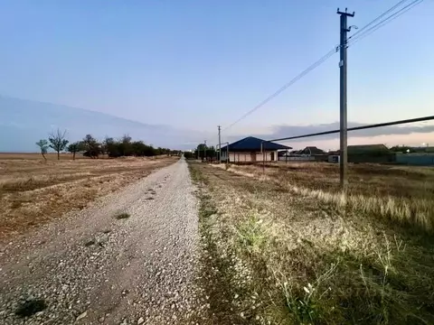 Участок в Крым, Симферопольский район, с. Родниково ул. Авдет (10.0 ...