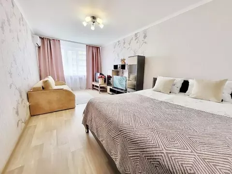 1-к кв. Воронежская область, Воронеж ул. Переверткина, 1/3 (50.0 м)