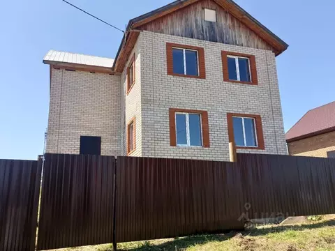 Дом в Башкортостан, Благовещенск ул. Вишневая, 29 (233 м)