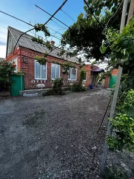Дом в Ростовская область, Азовский район, Кагальницкое с/пос, с. ...
