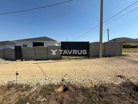 Дом в Крым, Симферопольский район, Добровское с/пос, с. Мраморное ул. ...