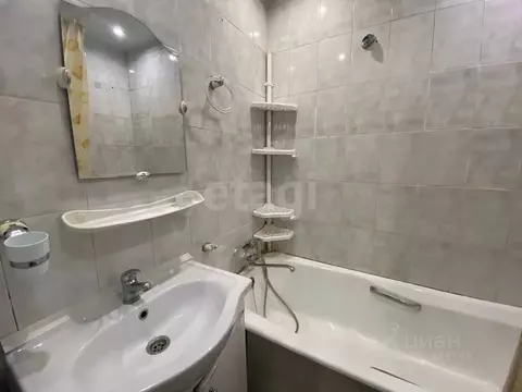 3-к кв. Волгоградская область, Волгоград Семь Ветров мкр, ул. ...