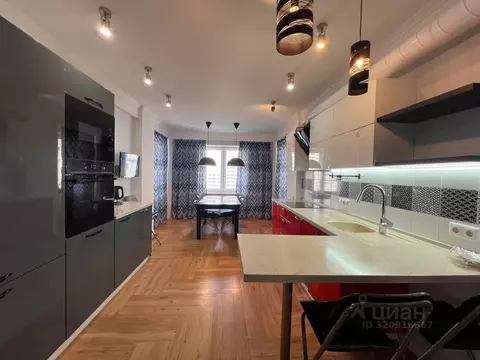 3-к кв. Челябинская область, Челябинск ул. Труда, 162 (100.0 м)