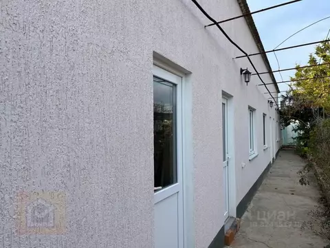 6-к кв. Крым, Сакский район, Лесновское с/пос, с. Прибрежное ул. ...